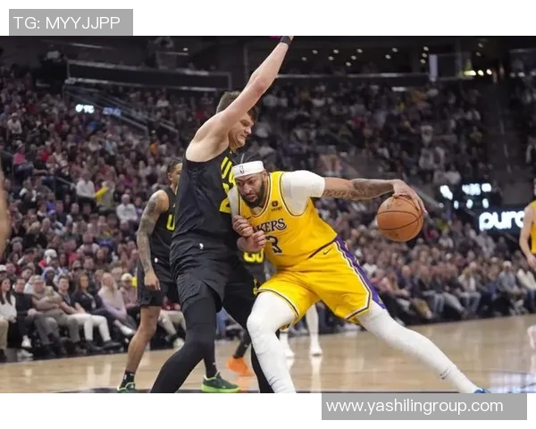 湖人对阵爵士精彩回放分析与比赛亮点总结